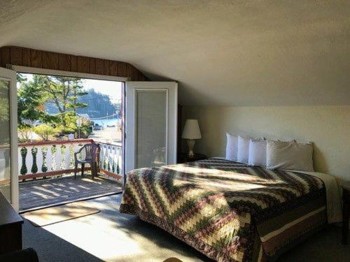 Suite with Two King Beds with Balcony interior