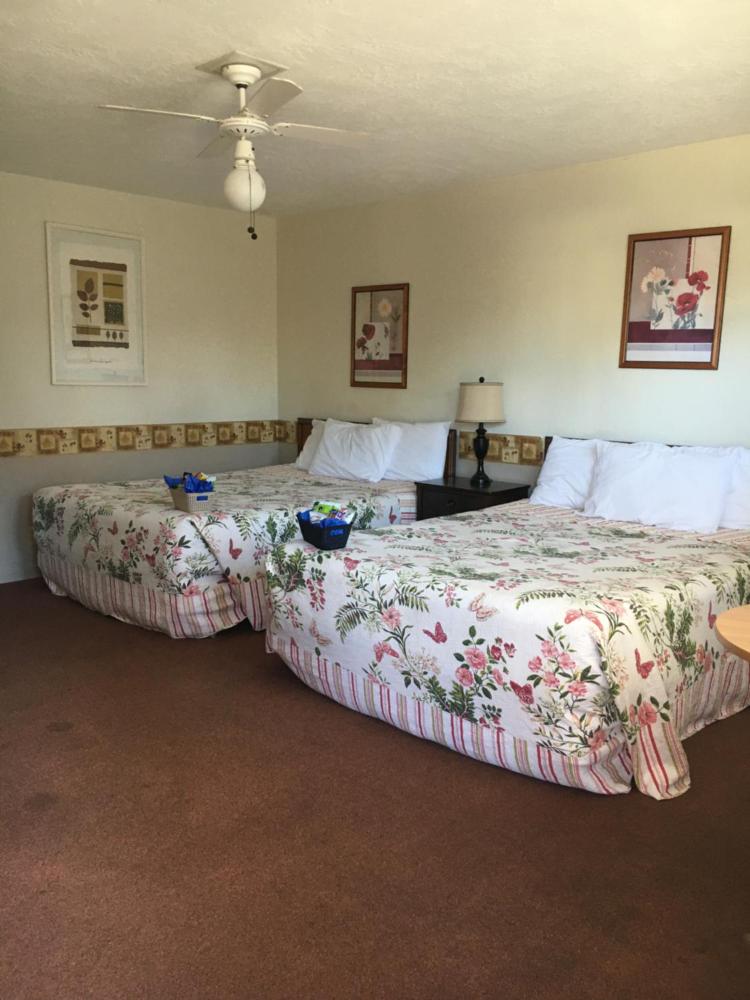 Queen Room interior